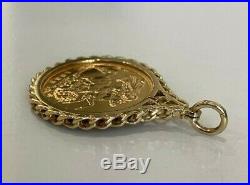 A 22k gold 1982 half Sovereign Coin in 9ct gold Pendant / Charm 6.37g